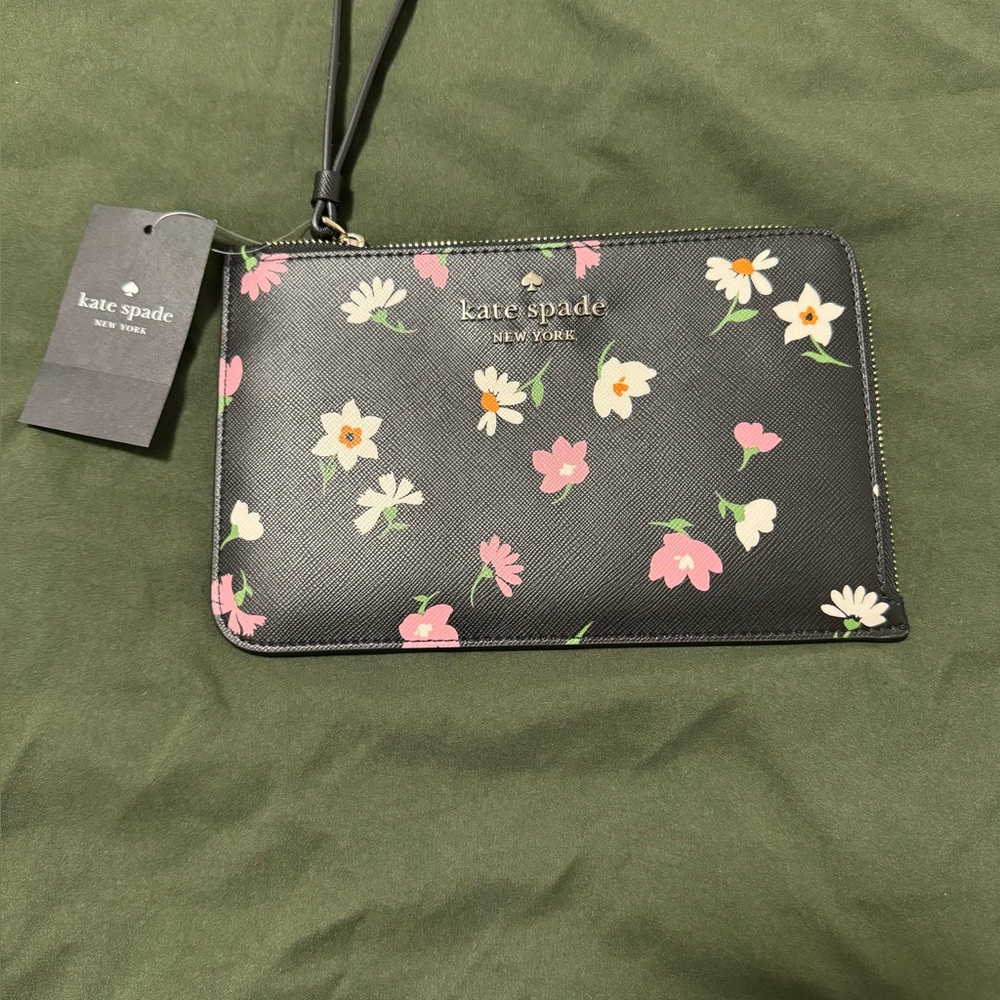 NWT Kate Spade Black Floral Wristlet